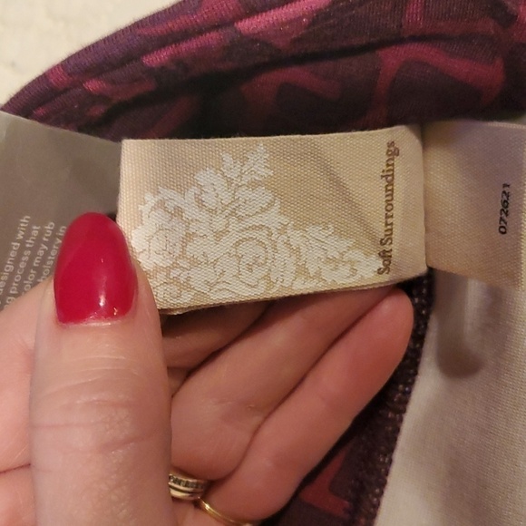 Soft‎ Surroundings SuperSlim Isandra Sz. L Leggings - Picture 13 of 15